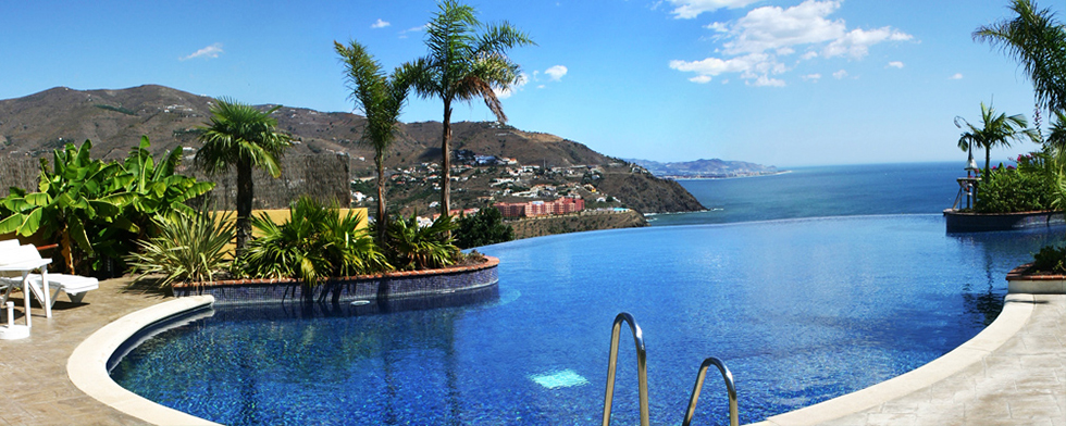Serene Pool Specialized in swimming pool design and construction works, swimming pool management and maintenance. 