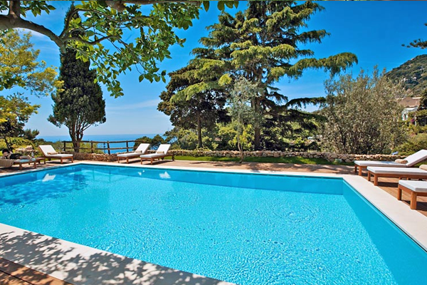 Serene Pool Concrete swimming Pool Design with skyline view temp